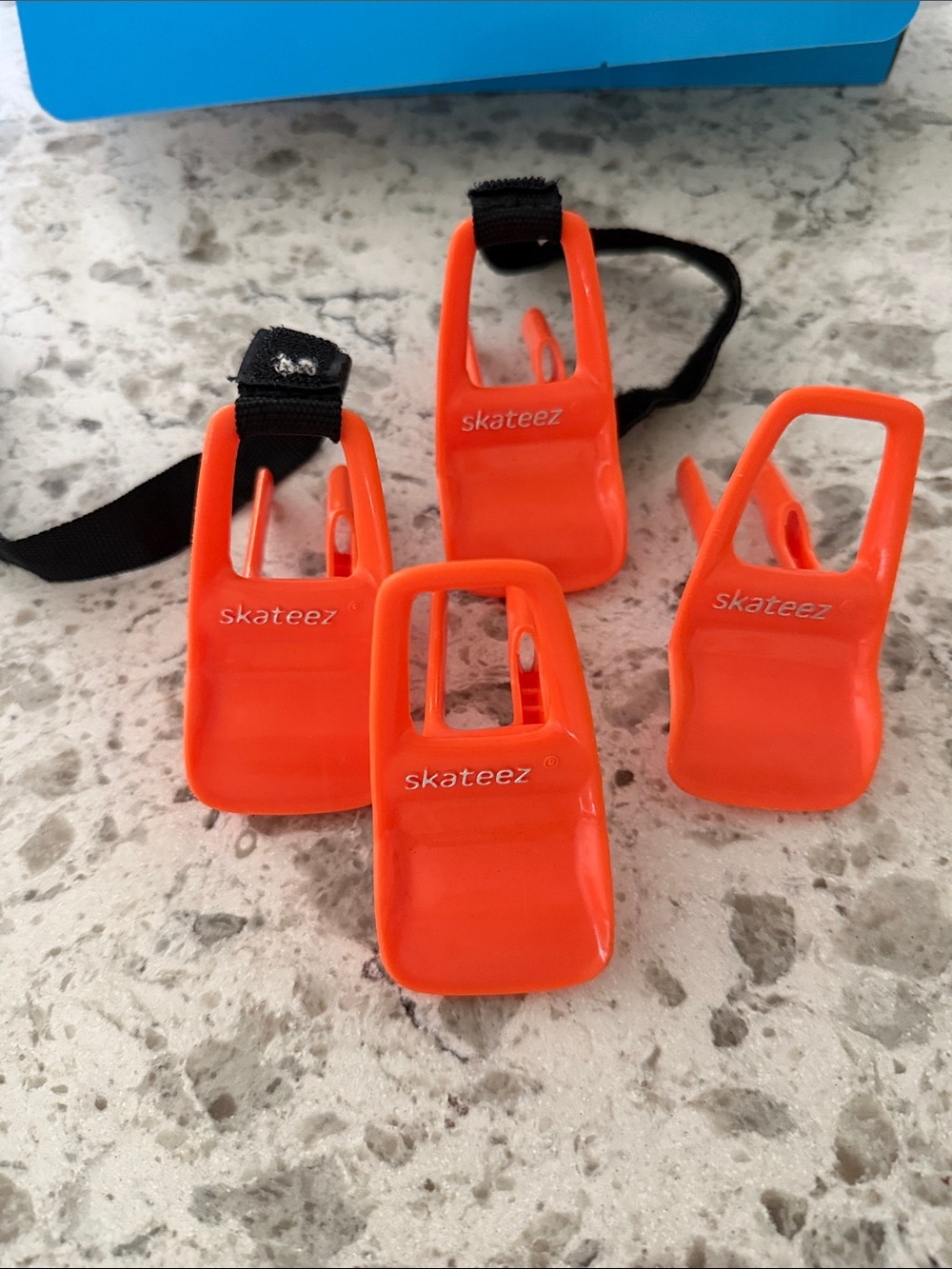 Skateez Kids Orange Skate Clips